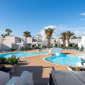 Apartment Homeforguest Con Terraza Y Piscina En, Corralejo